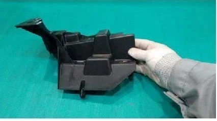 Trunk Door Opening Cover Bracket for Lightweight Cars
