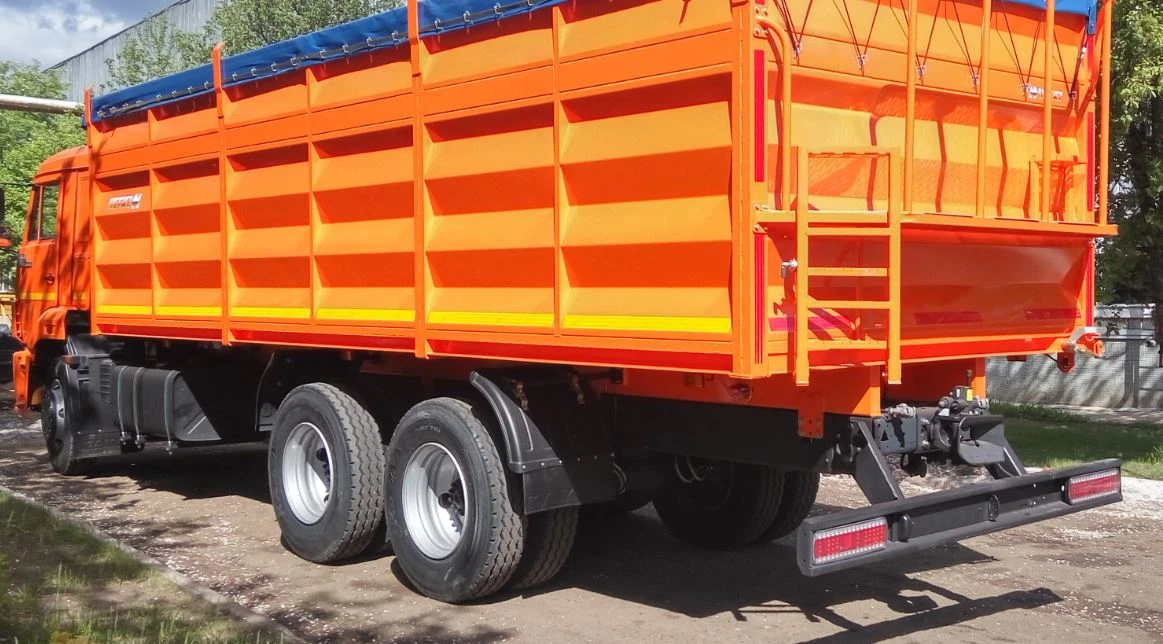 KAMAZ 45149-50 Heavy-Duty Truck for Bulk Transport