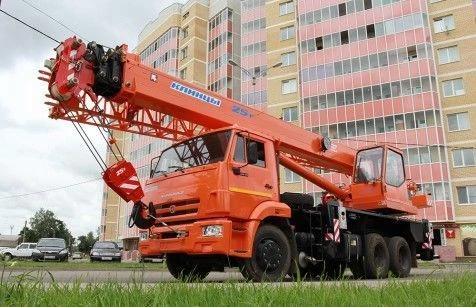 Кран автомобильный КС-55713-1К-3