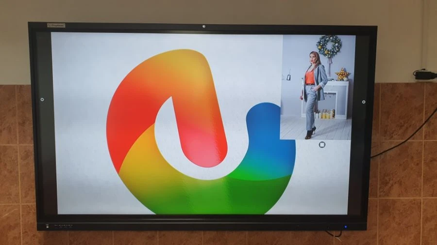 Interactive Display Panel Proptimax