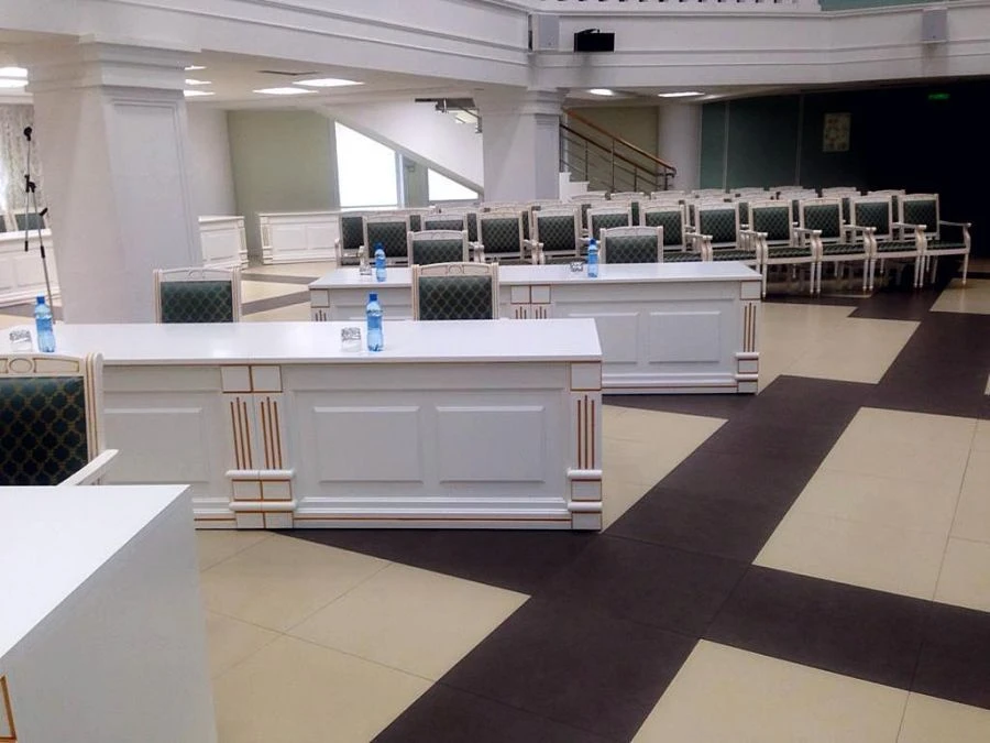 Avanta Presidium Table for Conference and Meeting Rooms
