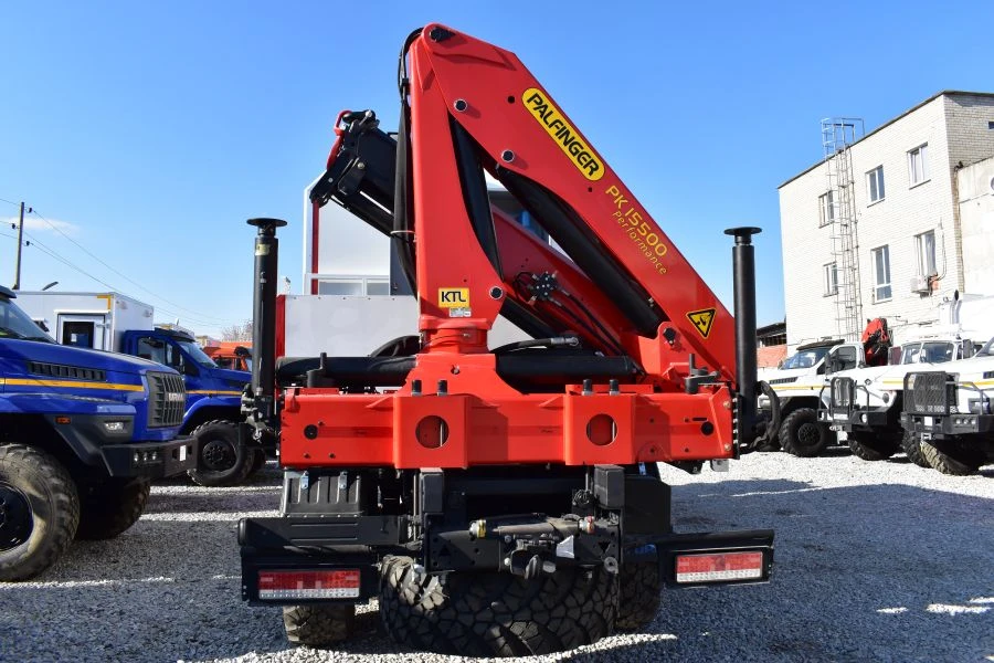 Hydraulic Loader Crane GIRD 5849AG on KAMAZ 43502-D5 Chassis