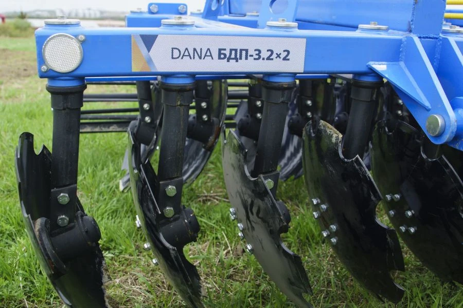 DANA Semi-Trailer Disc Harrow BDP-3.2*2 for Efficient Soil Preparation