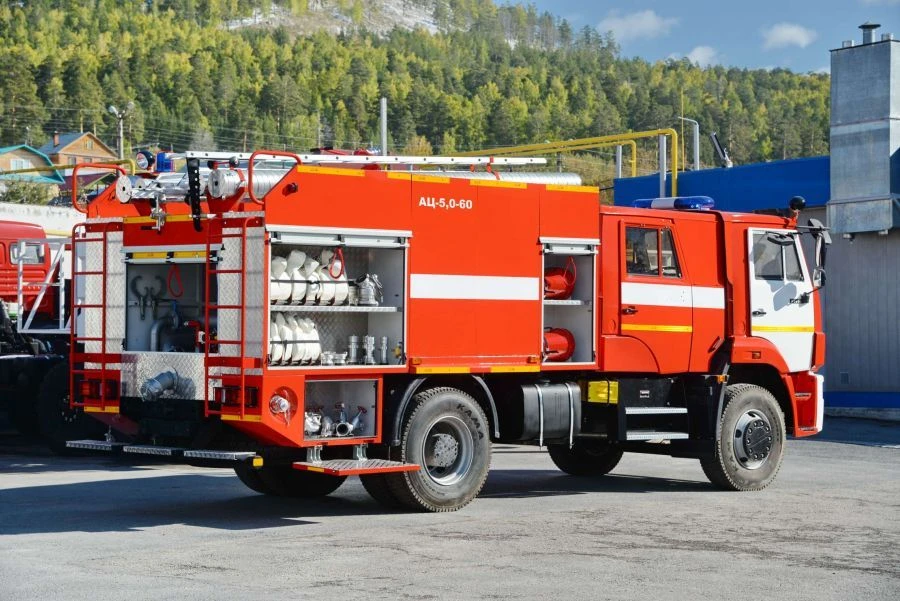 Автоцистерна пожарная АЦ-5,0-70, тип 58816Т, модификация АЦ 5,0-70 (53605), на шасси КАМАЗ-53605-А5