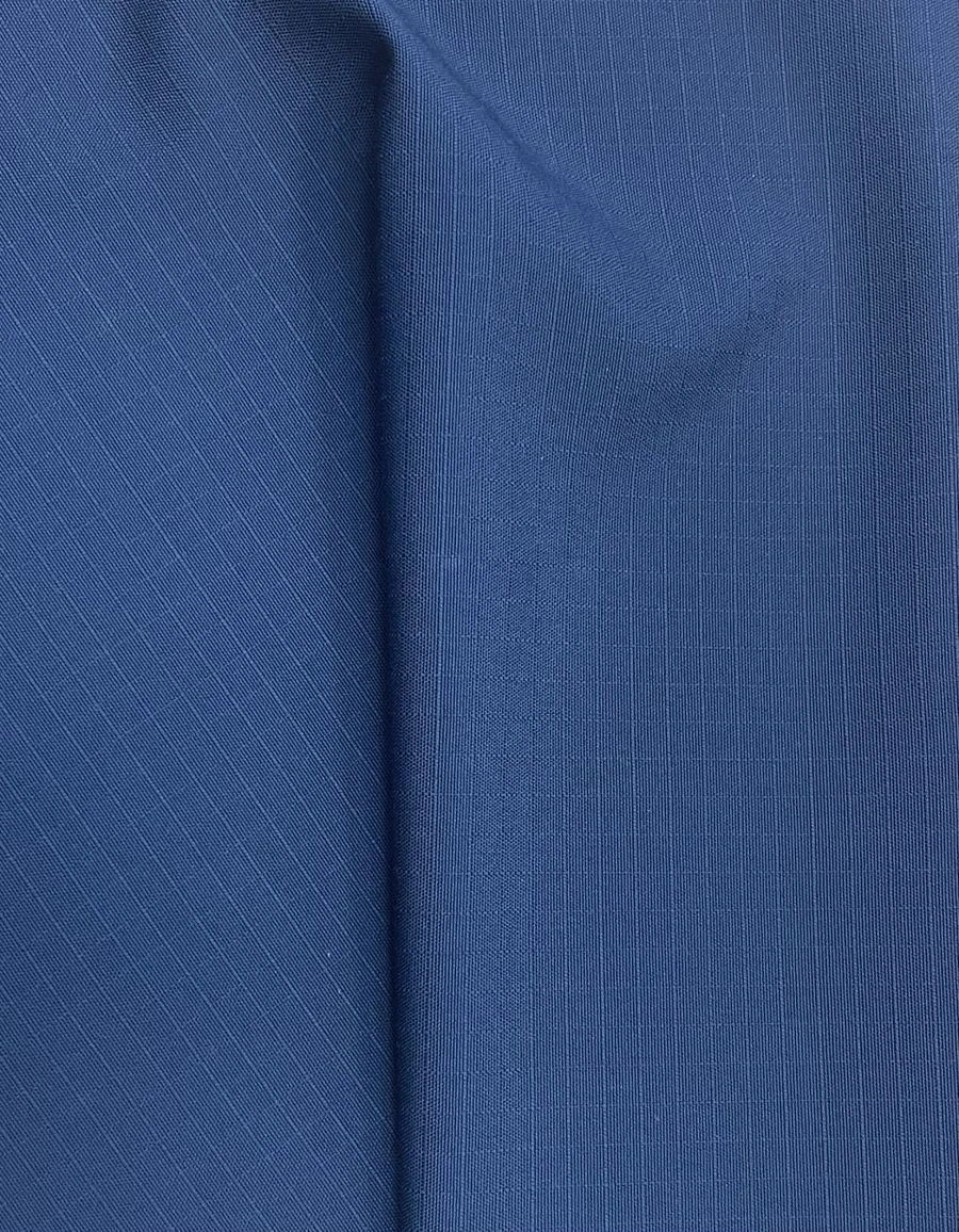 Polyester-Viscose Fabric with Wrinkle-Free Finish, Model 2122UIS