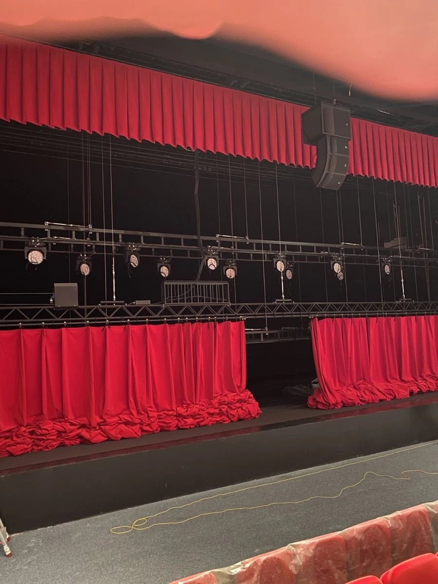 Stage Curtain for Scenic Divisions - Harlequin Design
