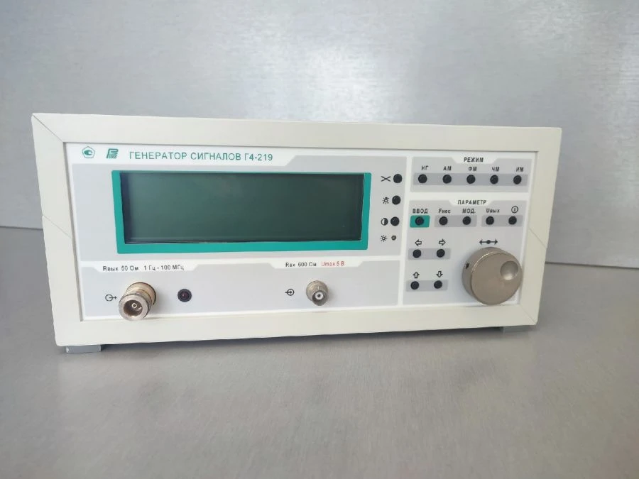 G4-219 Signal Generator - Digital Desktop Device