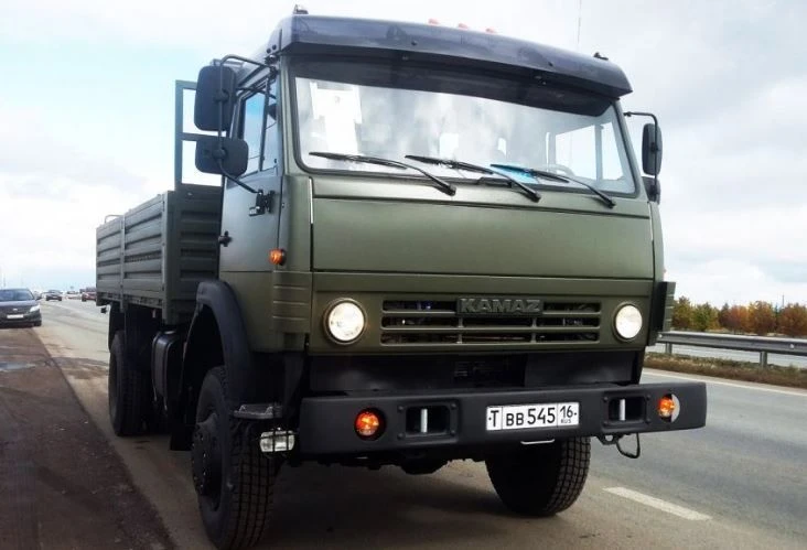 Heavy-Duty Truck for Cargo Transport 4327K1