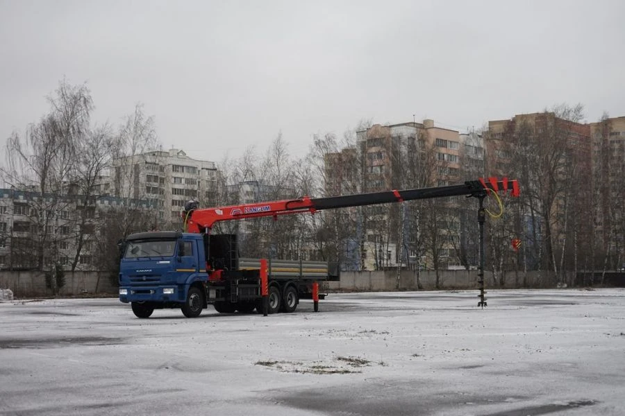 Hydraulic Boom Crane Truck on KAMAZ 65117 Base Model 64K07N-U5