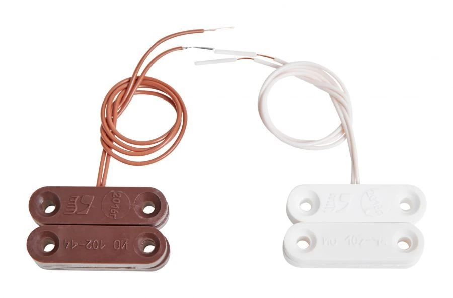 Brown Magnetic Contact Security Sensor IO 102-14