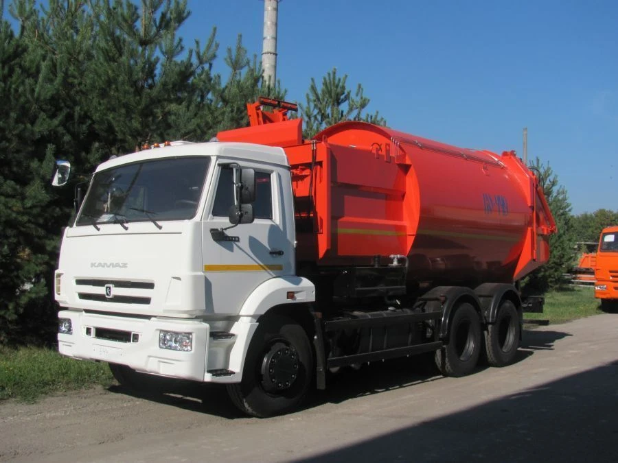 Side Loader Garbage Truck KO-449-02 on KAMAZ Chassis