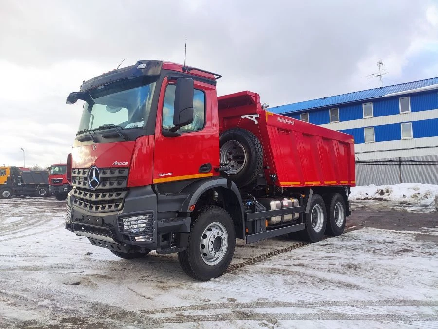 梅赛德斯-奔驰 Arocs 3345 AK自卸车