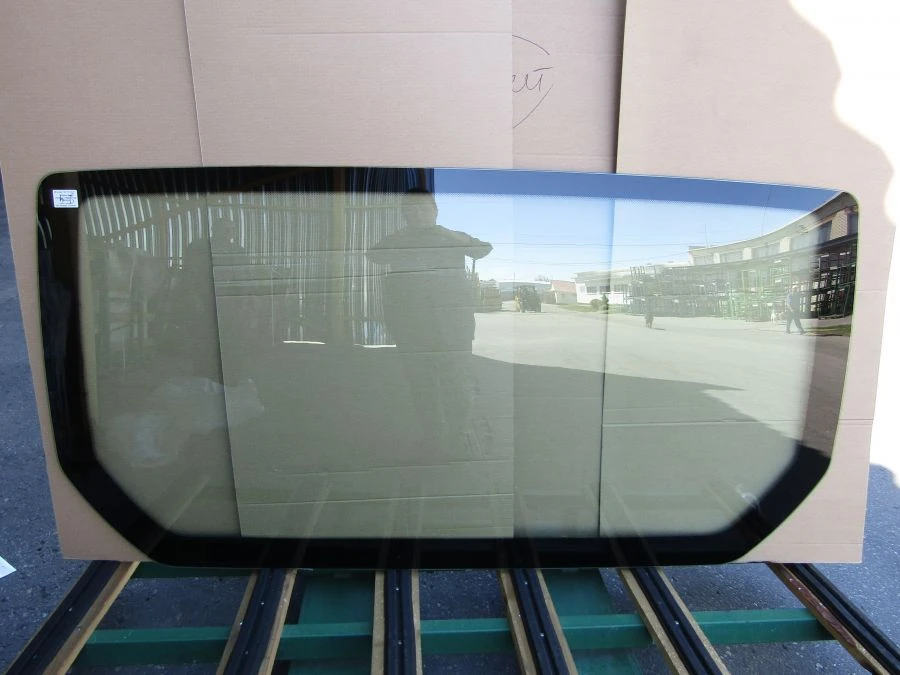 Rear Window Glass for GAZ A68R52 5603014