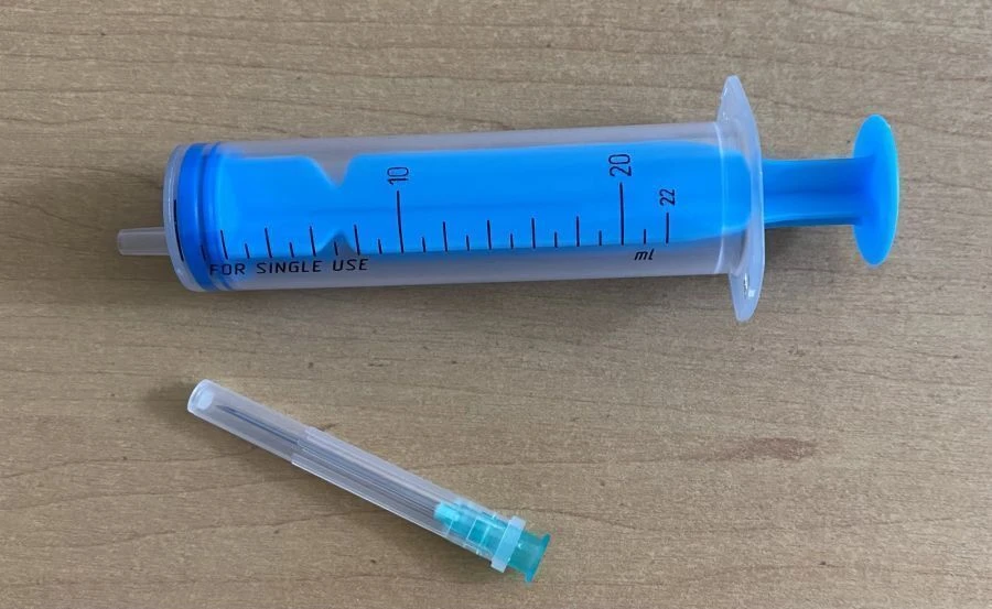 Sterile Single-Use Three-Part Injection Syringe with Needle, Luer Type 20B