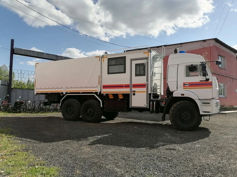 Emergency Rescue Vehicle (Mobile Command Center) ASA 67061E