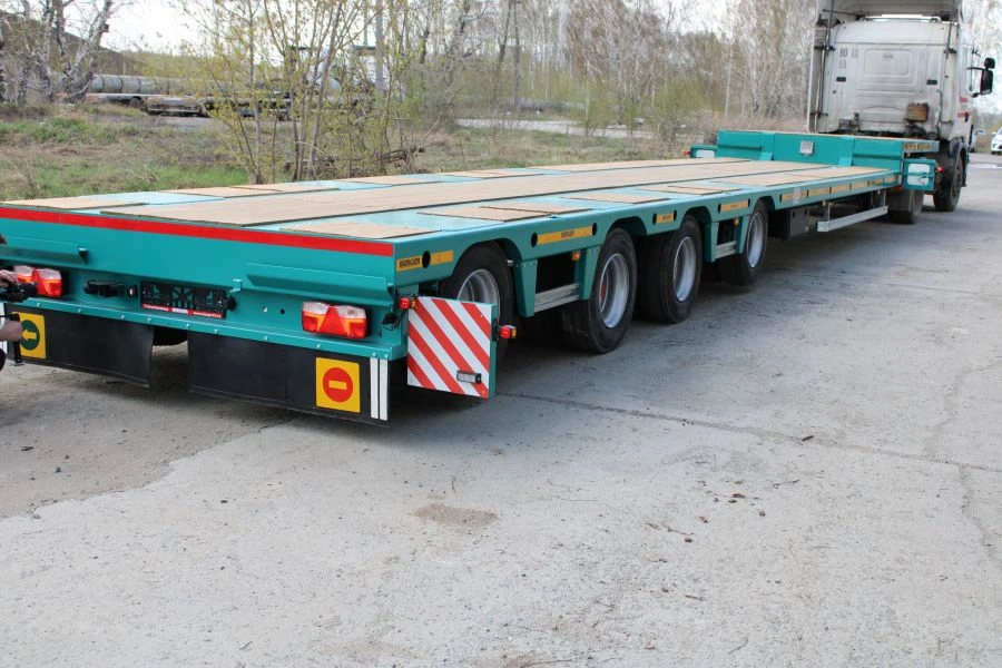 9854 Semi-Trailer with Metal Platform for Container Transport