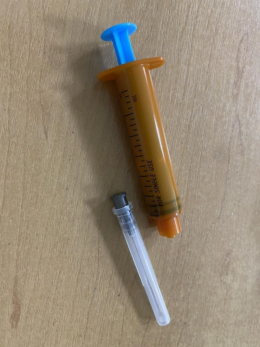 Sterile Single-Use Three-Part Injection Syringe with Luer Lock and UV Protection