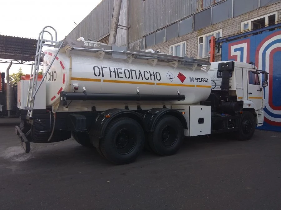 Nefaz-6606-A5 Fuel Tanker on Kamaz-65115-A5 Chassis with Cummins ISB6.7 E5300 Engine