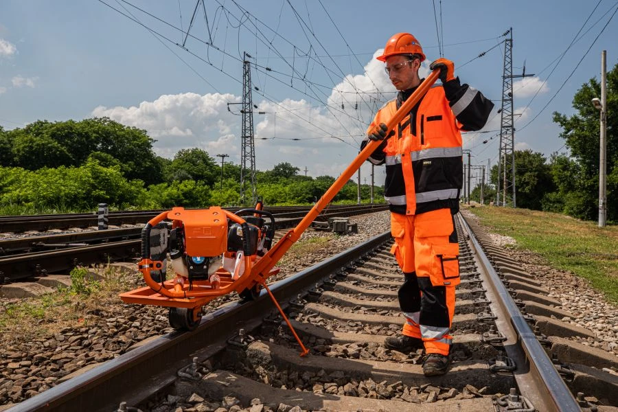 Transportation Platform PTO-1 for Rail Equipment