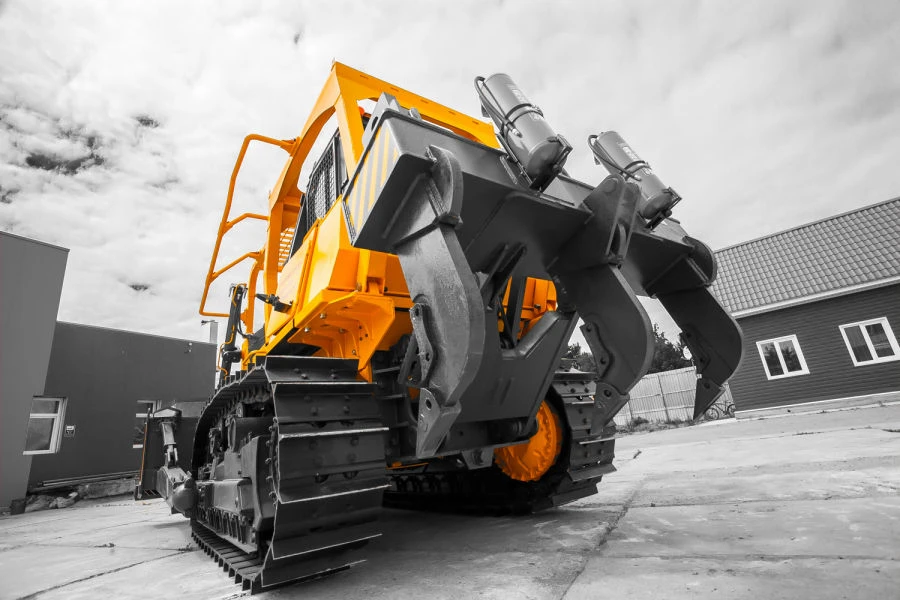 Bulldozer with Semi-Spherical Blade and Hydraulic Tilt B10PM.8100ER