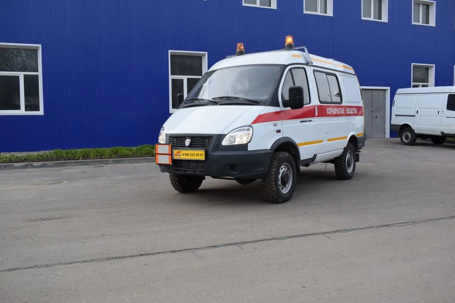 Gasoline-powered Cargo Vehicles up to 3.5 tons - Model 5796T1