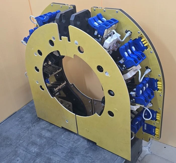 Brush Contact Apparatus Power Distribution System "SOLO