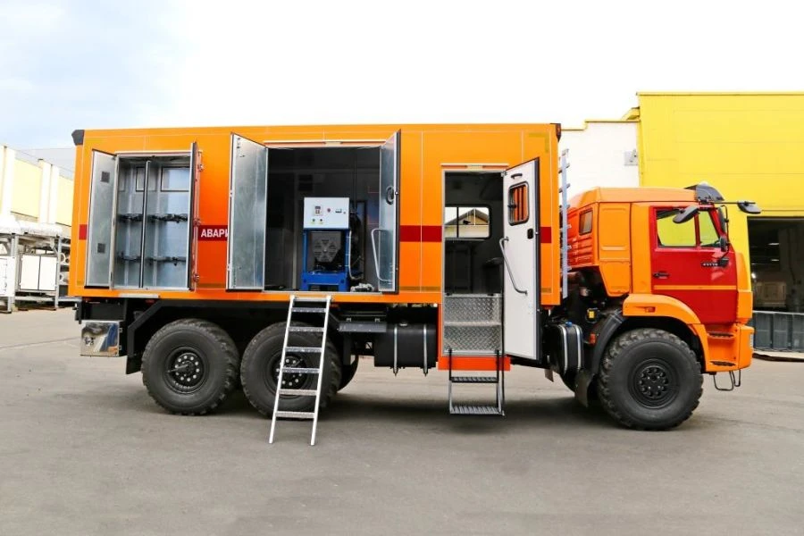 KAMAZ 43118-50 Truck with Workshop/ Laboratory/ Technical Assistance, Model 5759F1, 5759F4
