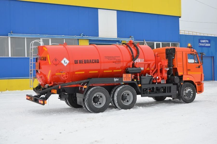 真空罐车 GRK63