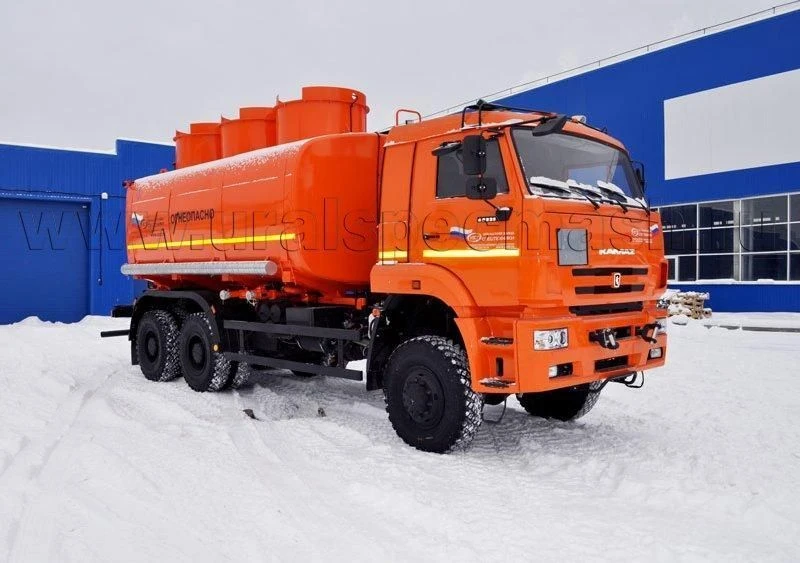 轻油产品加油车 UZST 6619-69