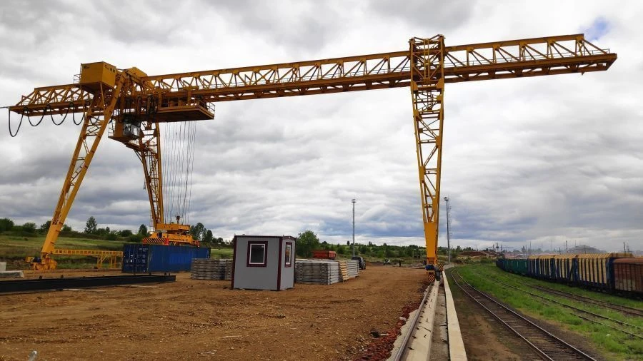 Electric Gantry Crane KKD with Cabin, Load Capacity 0.5 to 50 Tons