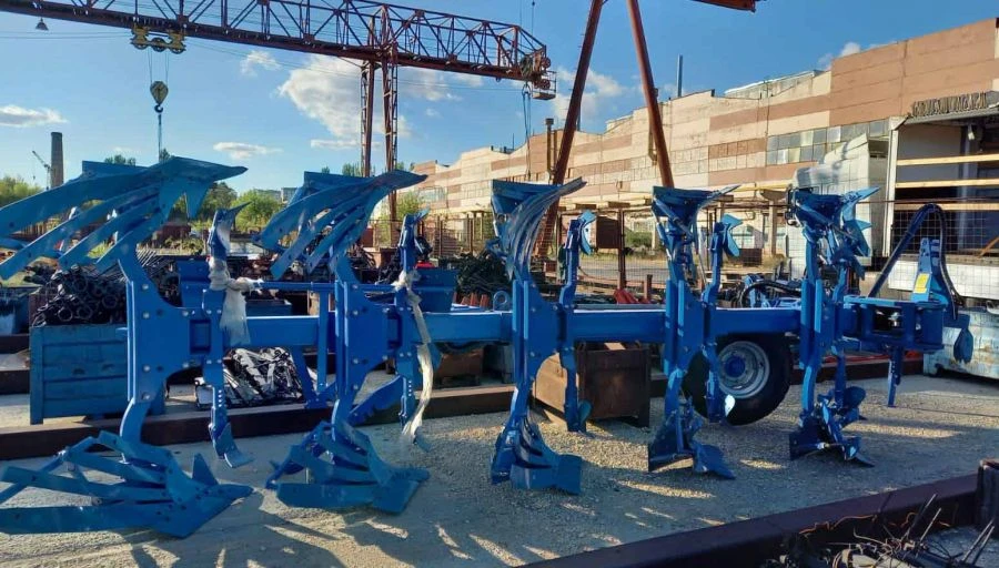 Reversible Plow PPO-5 (4+1) for Tillage and Soil Preparation