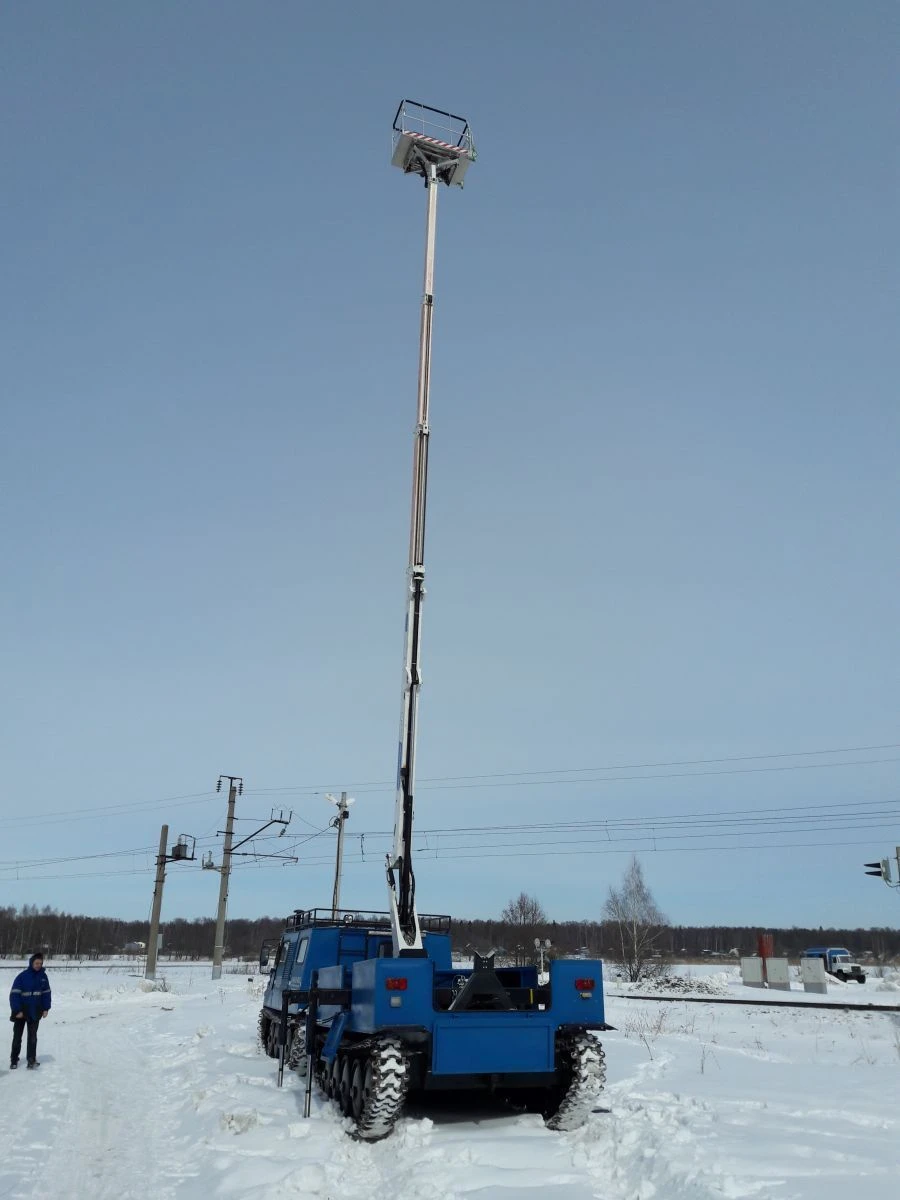 ZTM 34044 All-Terrain Snow and Swamp Vehicle