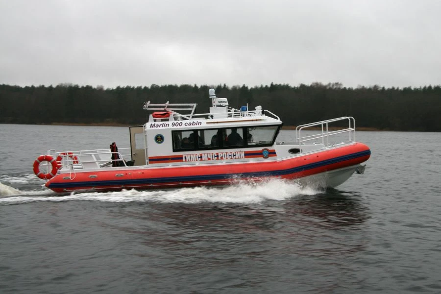 Rigid Inflatable Boat "Marlin 900 Cabin