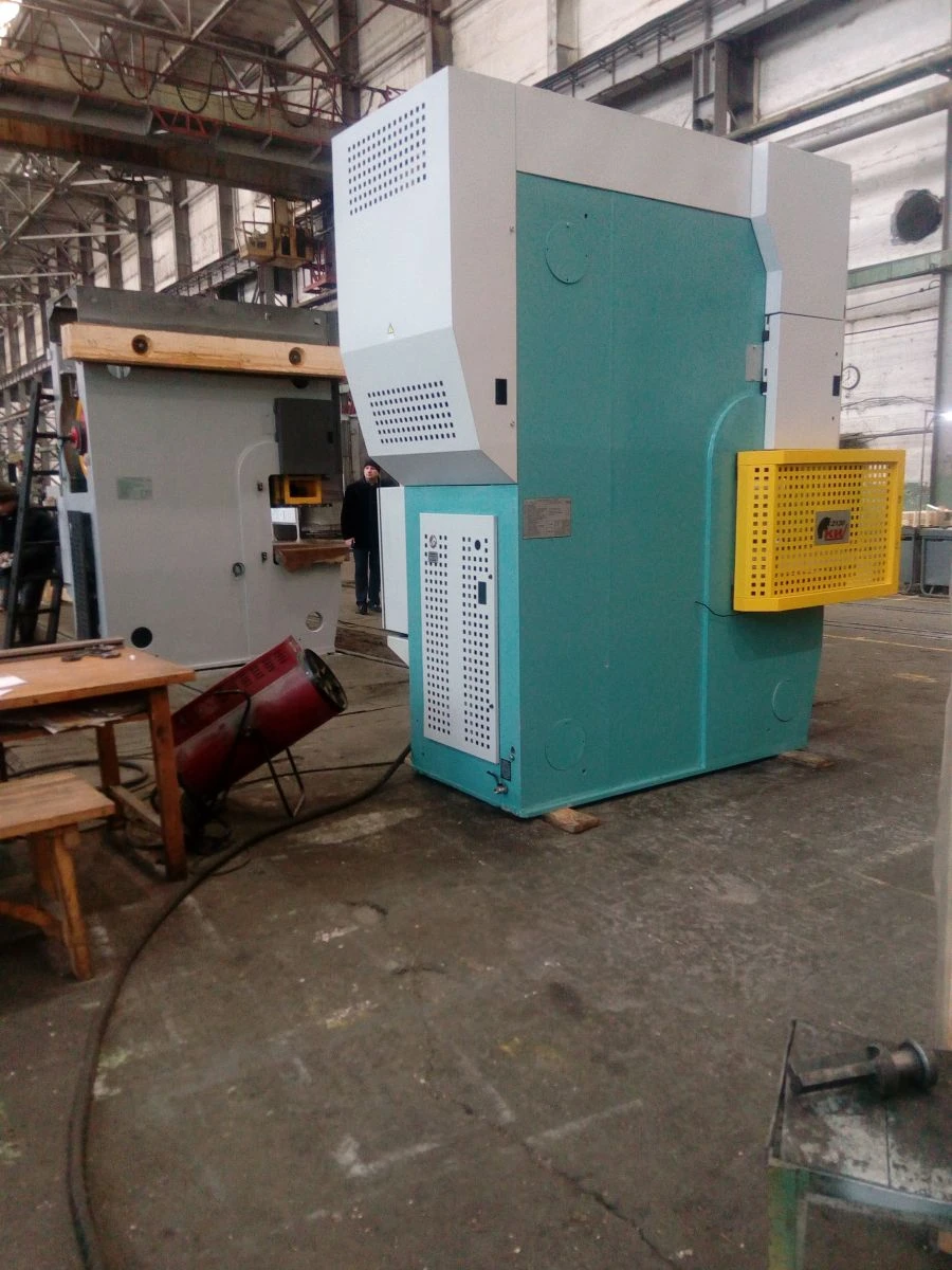 Open Mechanical Press for Punching and Stamping KИ3133
