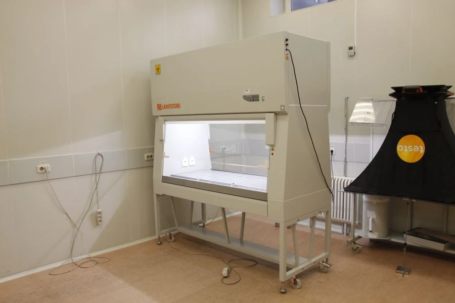 Biological Safety Cabinet BMB-II-"Laminar-S"-1.5 (NEOTERIC VIS-À-VIS)