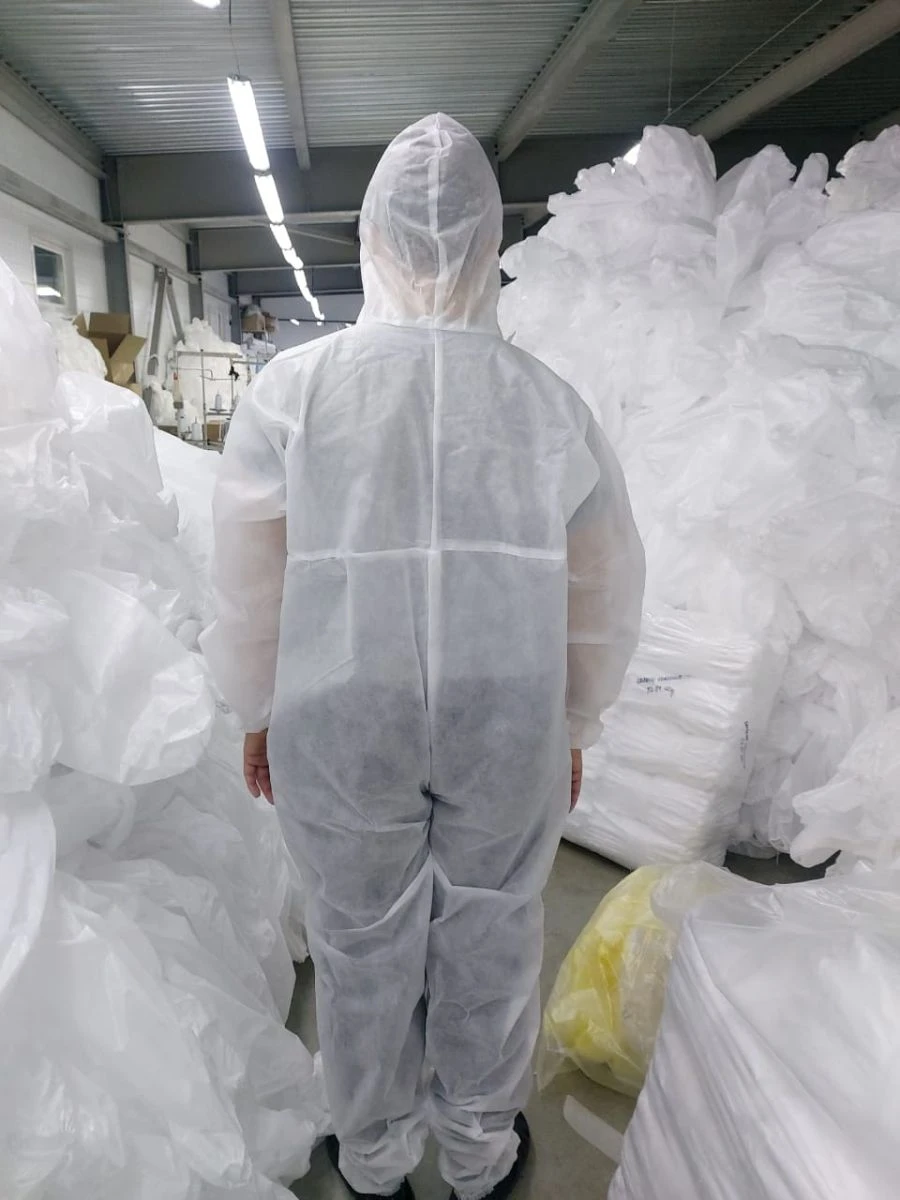 Disposable Non-Sterile Isolation Suit for Barrier Protection
