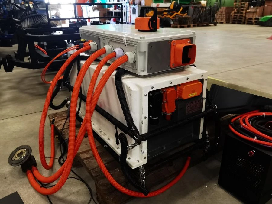 Power Battery Module for Multifunctional Robotic Platform "Pixel