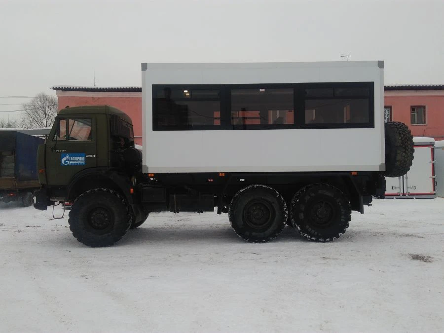 Crew Bus 67060Y Diesel, 10+ Seats, Tachograph