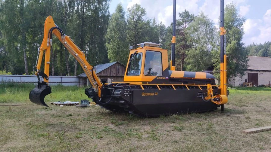Botsman M Multifunctional Self-Propelled Machine for Terrain Use