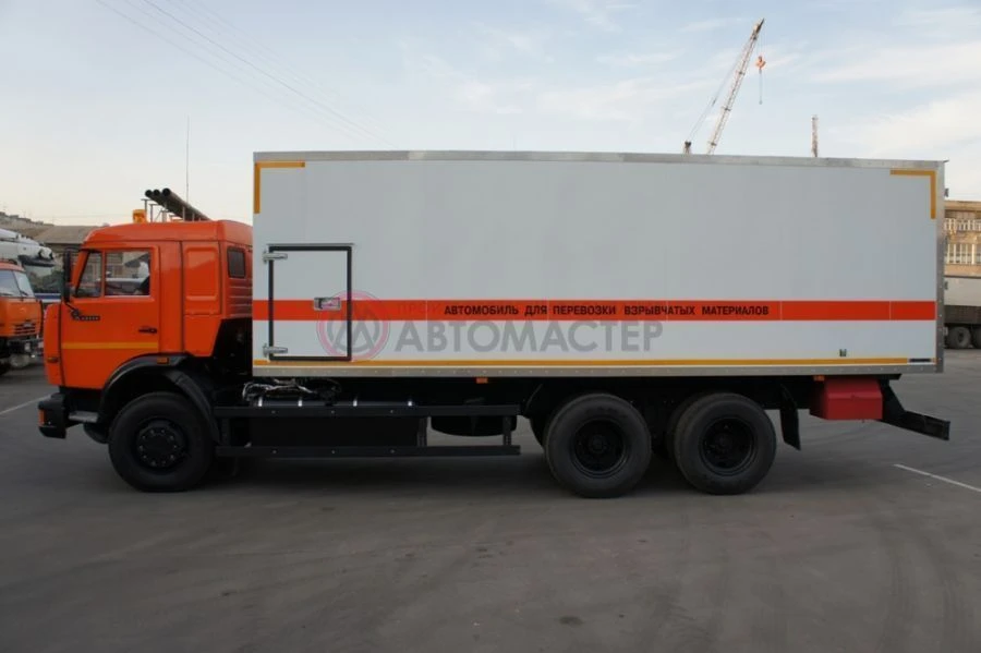 Specialized EX/III Truck Van, Model 578254 on KAMAZ 65115-50 Chassis
