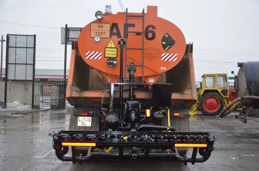 Bitumen Distributor AG-65115C-E5 on KAMAZ-65115-RR Chassis