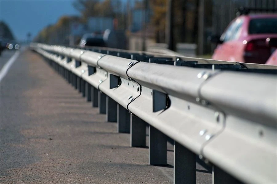 Roadside Safety Barriers for Vehicles Model 21ДО/190-0