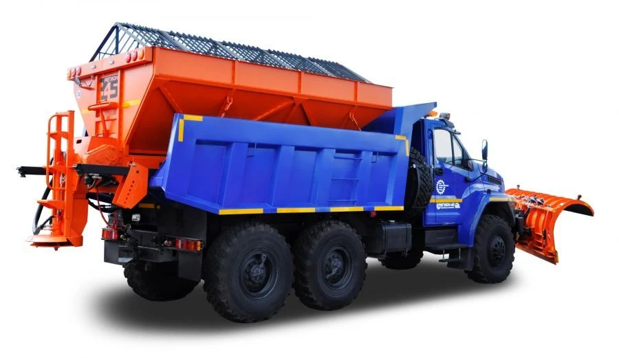 Combined Harvesting Machine R-73945 (Type R45U73945 Model 503697 on Ural 73945 Chassis)