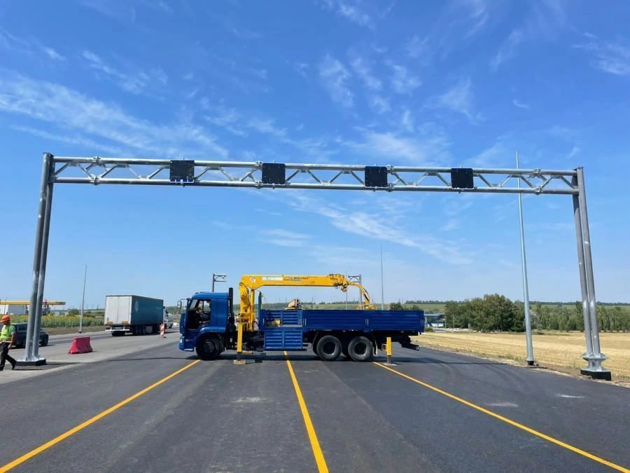 Road Sign Support Structure for Traffic Sign Installation