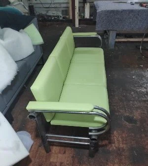 Metal Frame Sofa for Relaxation in Offices