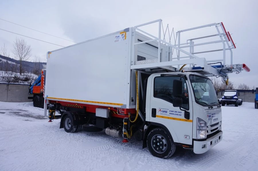 Aircraft Lift on ISUZU Chassis Model 5765N