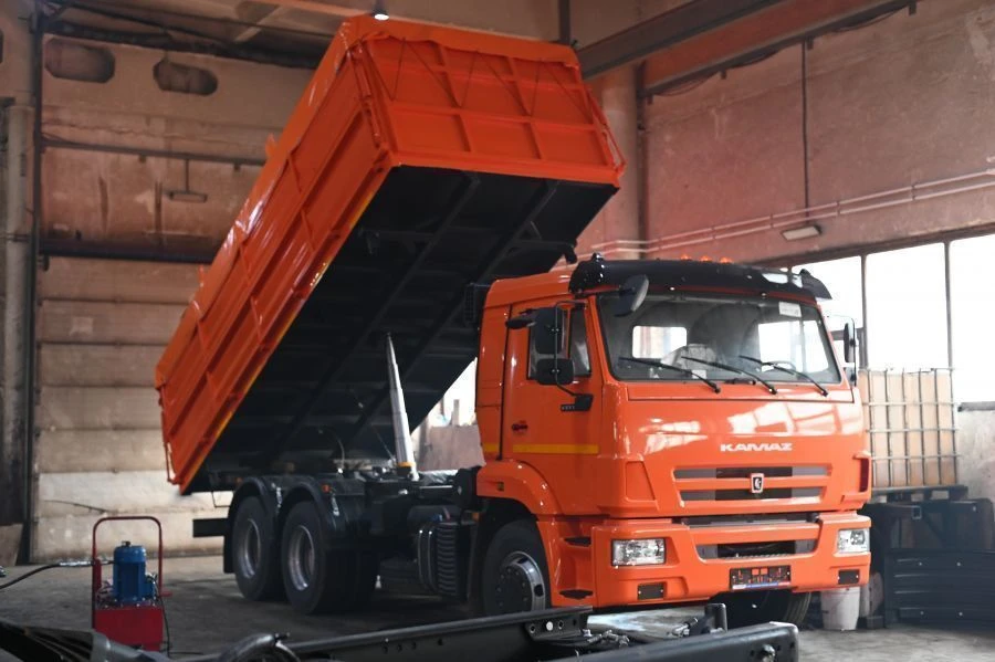 AZC1030 Dump Truck 533910 on KAMAZ 65115-A5 Chassis