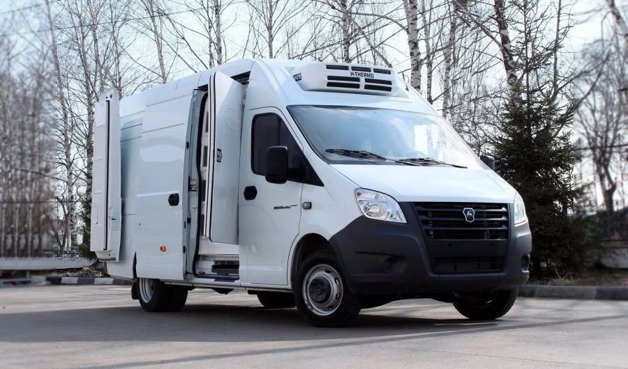 IAC-1767MR Vehicle for Food Transportation with Isothermal Van