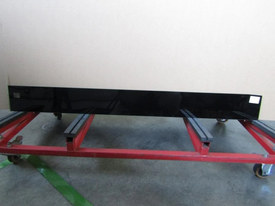 Right Side Window Glass No. 2 for GAZ A68R52-5403062