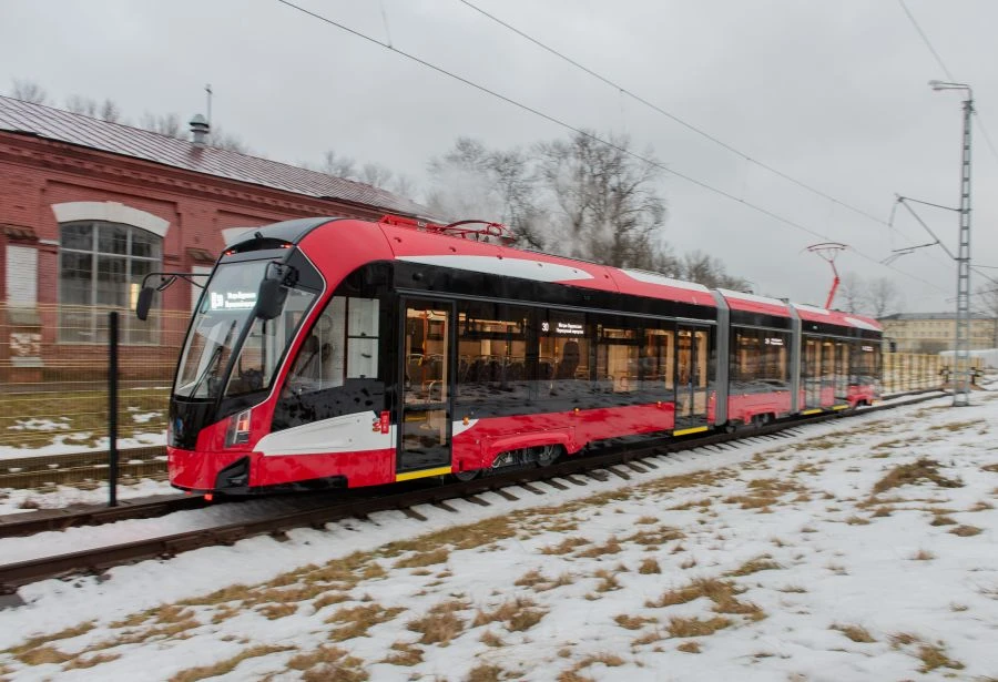 100% Low-Floor Three-Section Tram Model 71-932